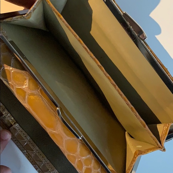 Vintage Danier Leather Alligator Metallic Wallet - Picture 6 of 6